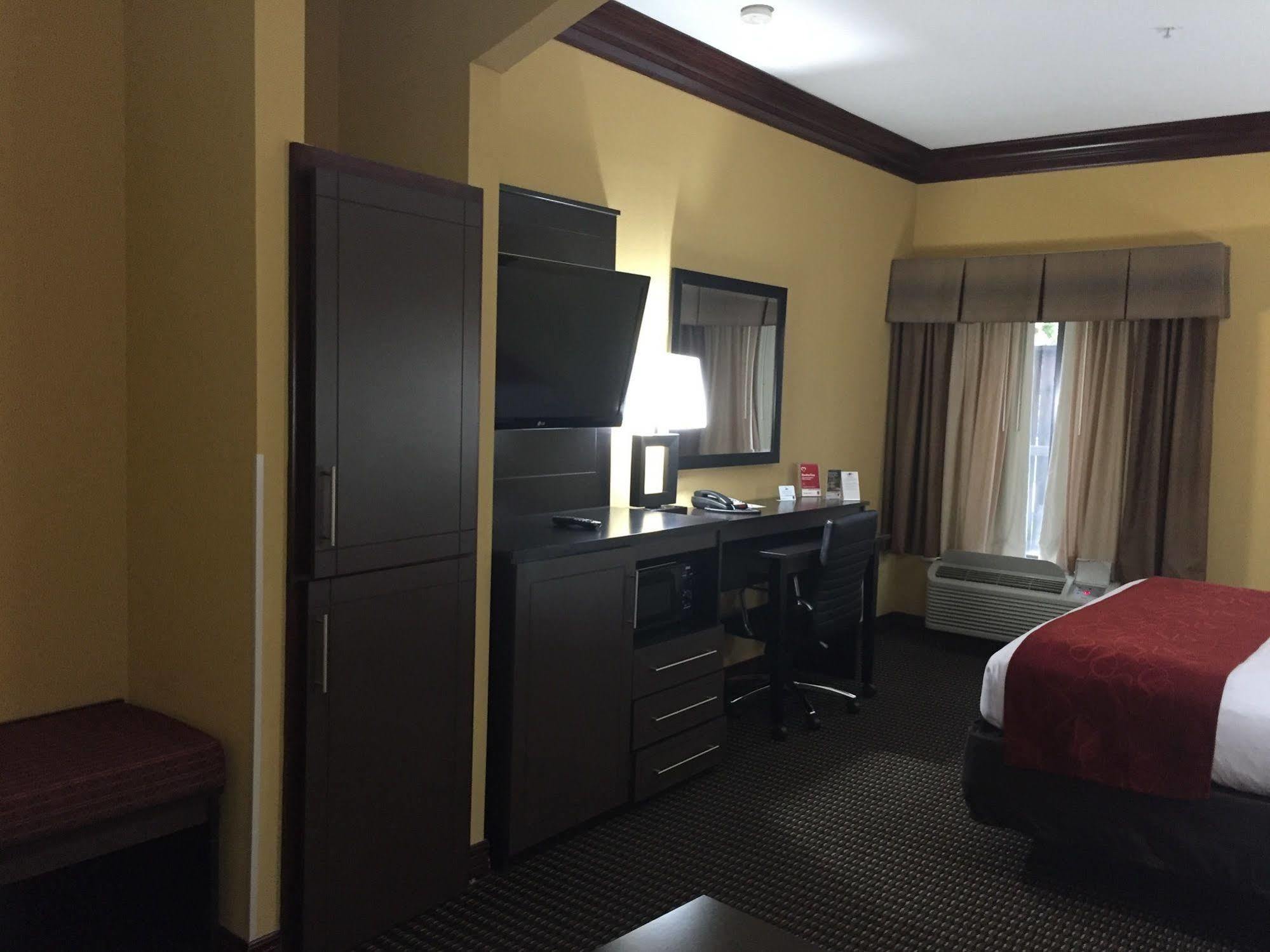 คอมฟอร์ท สวีท Hotel เลคแจ็คสัน ภายนอก รูปภาพ